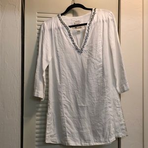 Malvin 100% linen blouse.